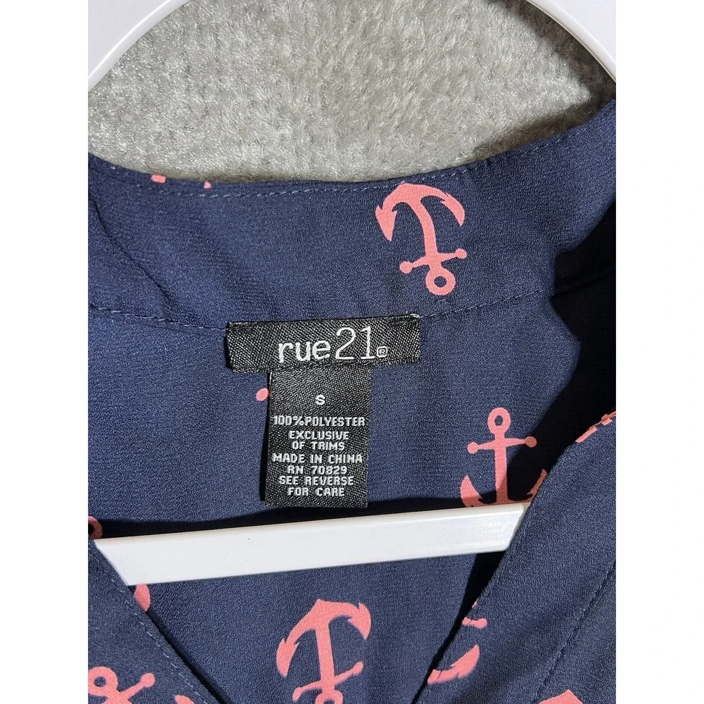 Rue 21 Tunic Top Womens Sz Small Blue Pink Anchor Nautical V-Neck Chest Pockets